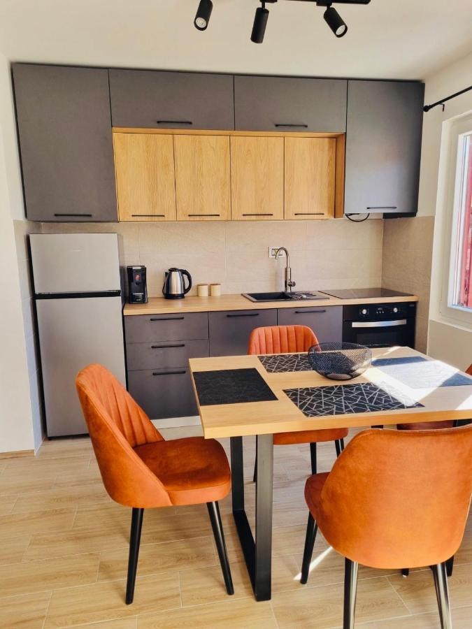 Om Apartment Podgorica Eksteriør billede